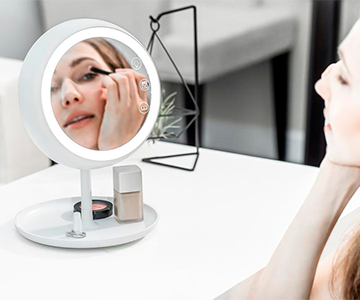 The JUNO Smart Makeup Mirror